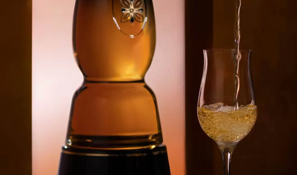 Discovering Clase Azul Gold: A Harmonious Blend of Luxury and Tradition